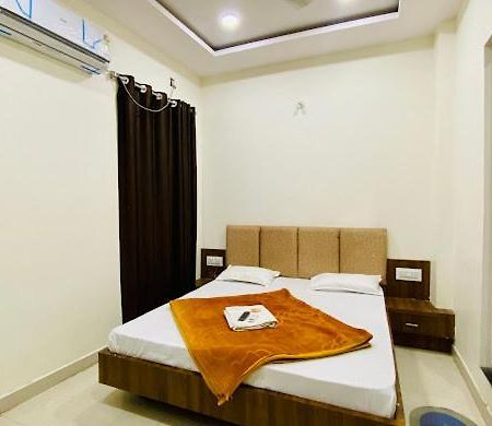 Hotel Soham Palace Ujjain Eksteriør bilde