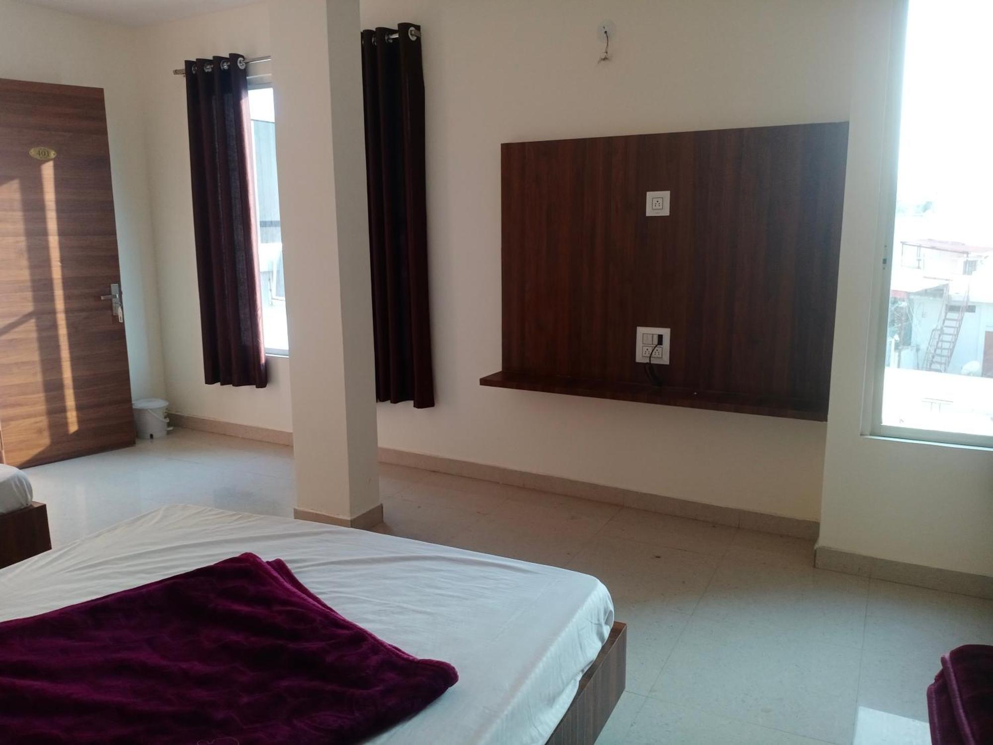 Hotel Soham Palace Ujjain Eksteriør bilde